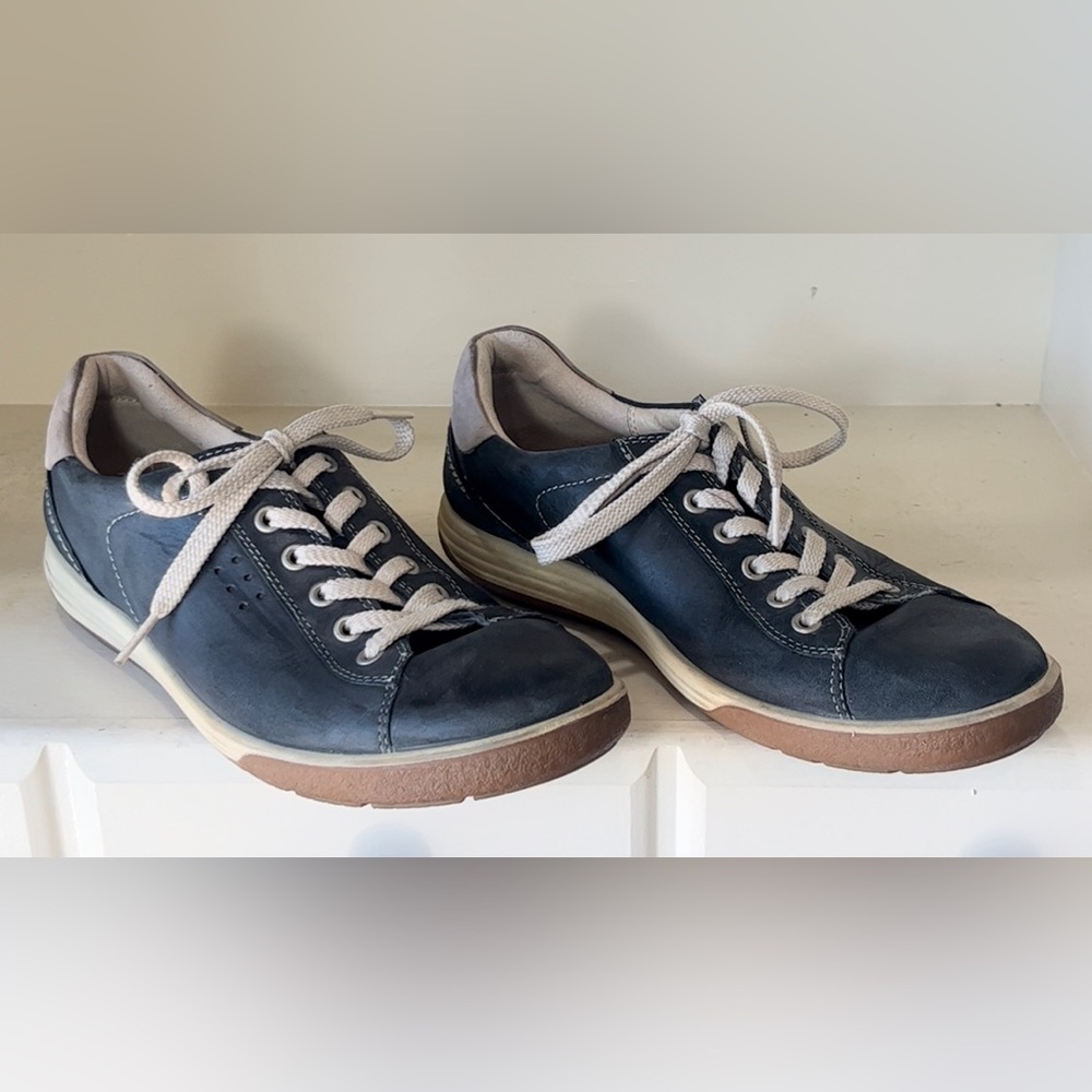 Ecco Women’s Chase Blue Leather Sneakers Size EU 41 - Picture 2 of 10